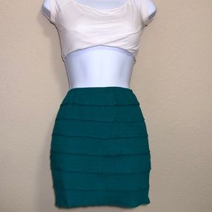 Max Edition women’s green mini skirt
